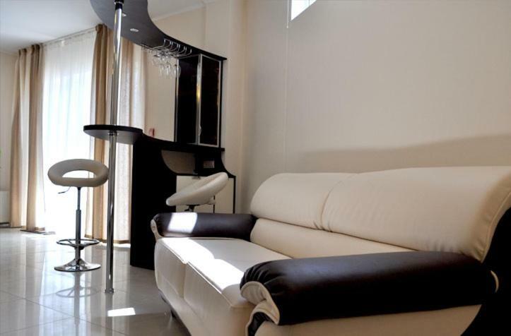 Columbus Hotel โอเดสซา ภายนอก รูปภาพ